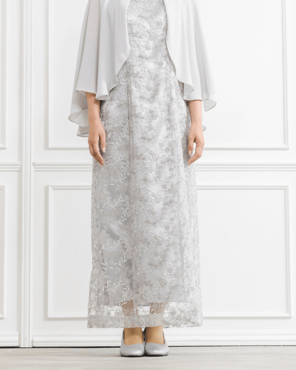 モデル身長：160cm　ヒール高：5cm　着用サイズ：着丈短め9号