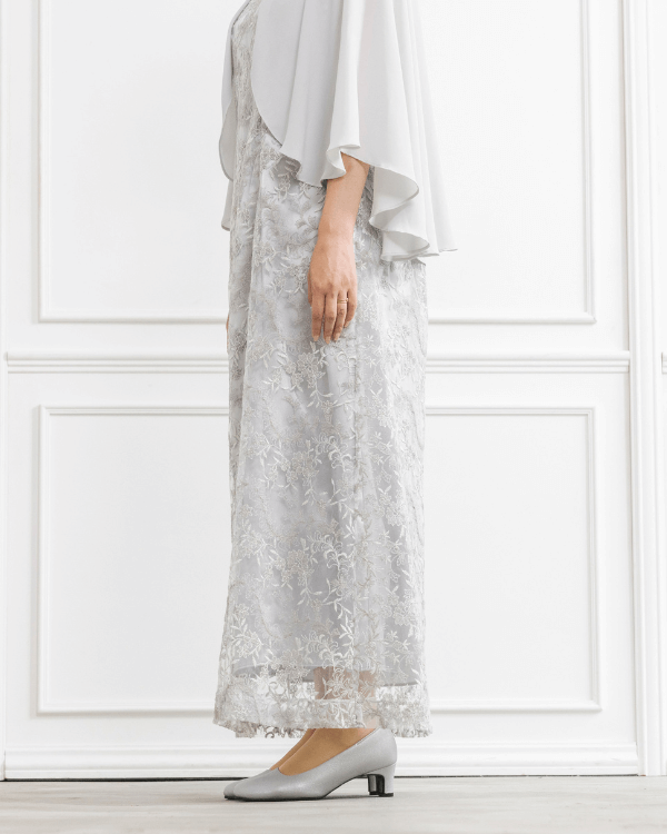 モデル身長：160cm　ヒール高：5cm　着用サイズ：着丈短め9号