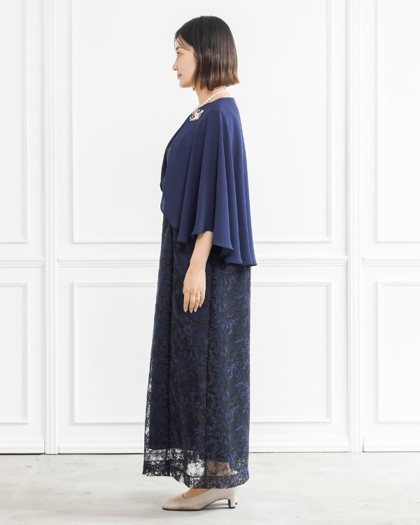 モデル身長：160cm　ヒール高：5cm　着用サイズ：着丈短め9号