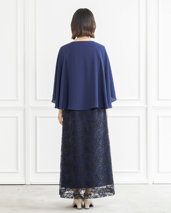 モデル身長：160cm　ヒール高：5cm　着用サイズ：着丈短め9号