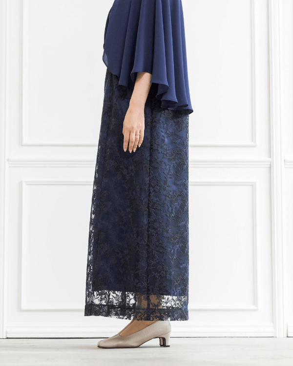 モデル身長：160cm　ヒール高：5cm　着用サイズ：着丈短め9号