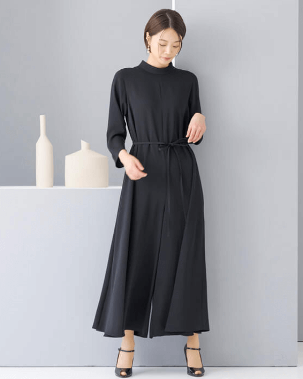 ブラック】サテンジョーゼット ワイドオールインワン｜東京ソワール