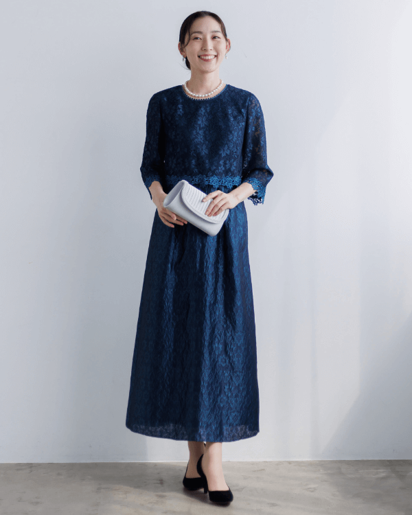 コーディネート例です。モデル身長：167cm　ヒール高：8cm　着用サイズ：9号