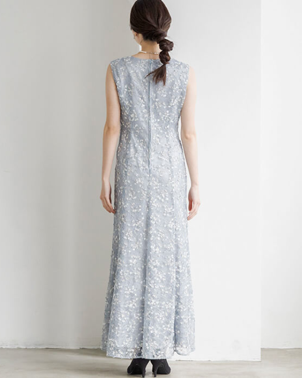 ※モデル：身長165cm　9号着用　8cmヒール着用