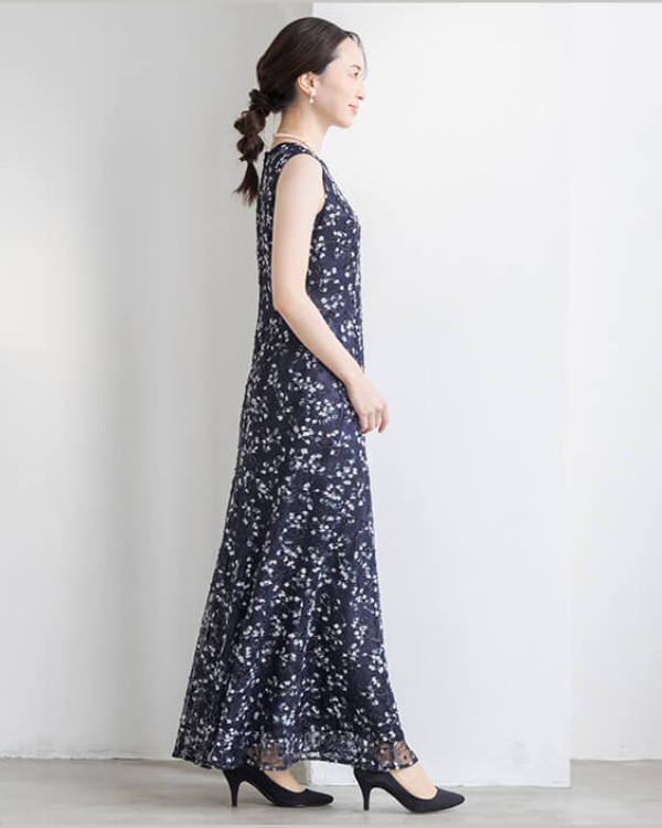 ※モデル：身長165cm　9号着用　8cmヒール着用