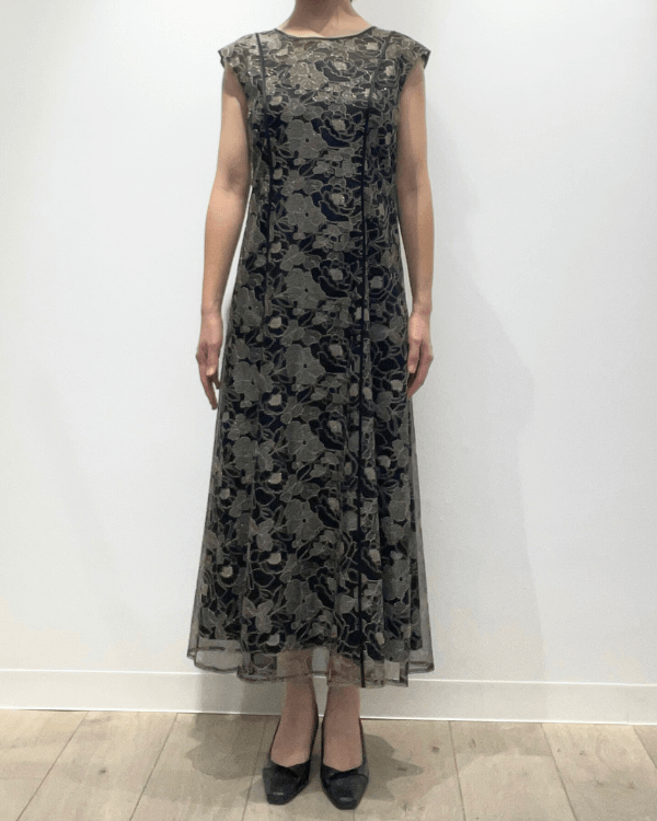 モデル身長：158cm　ヒール高：6cm　着用サイズ：9号