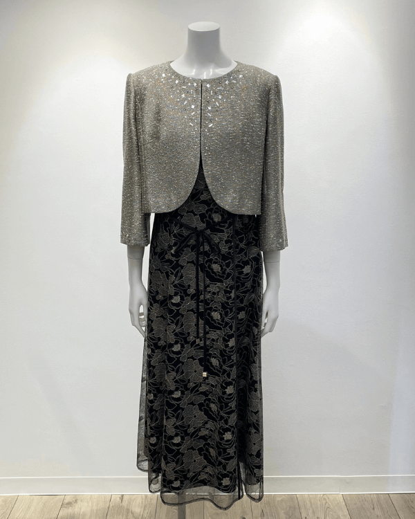 コーディネート例：6410552-31のジャケットと