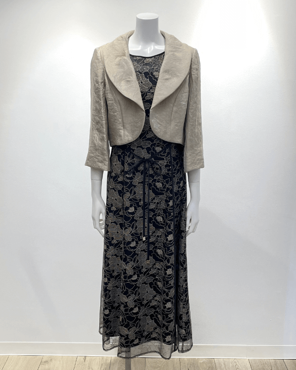 コーディネート例：6410217-21のジャケットと