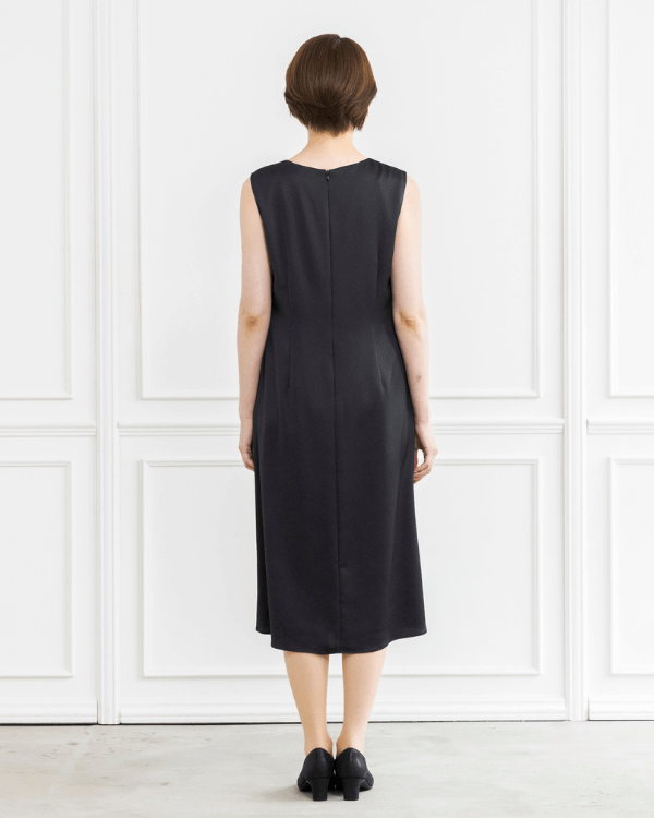 モデル身長：165cm　ヒール高：5cm　着用サイズ：9号