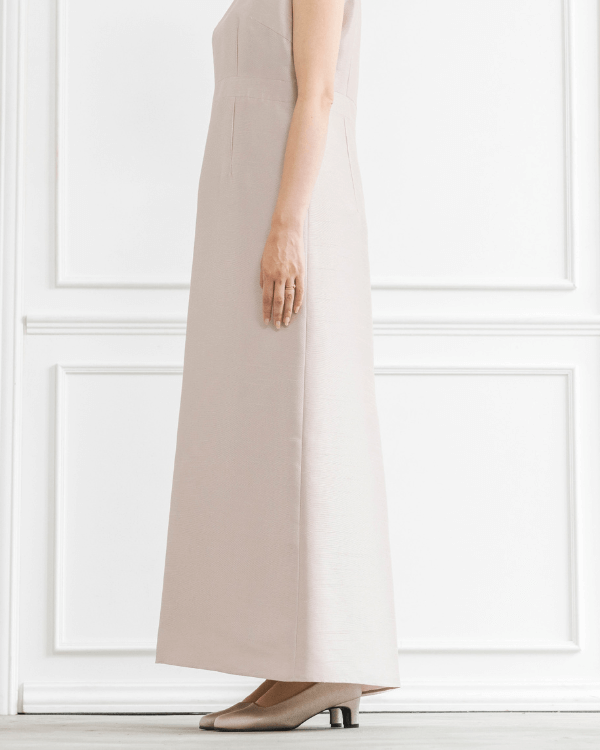 モデル身長：160cm　ヒール高：5cm　着用サイズ：着丈短め9号