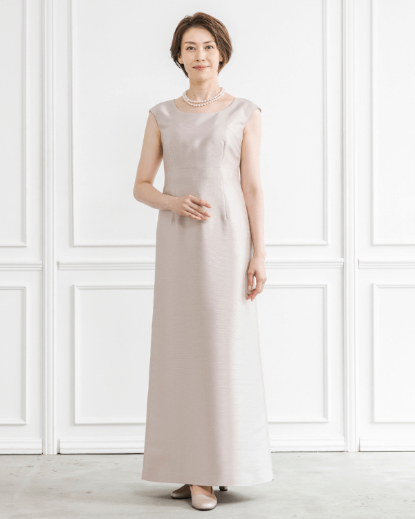 モデル身長：165cm　ヒール高：5cm　着用サイズ：着丈長め9号