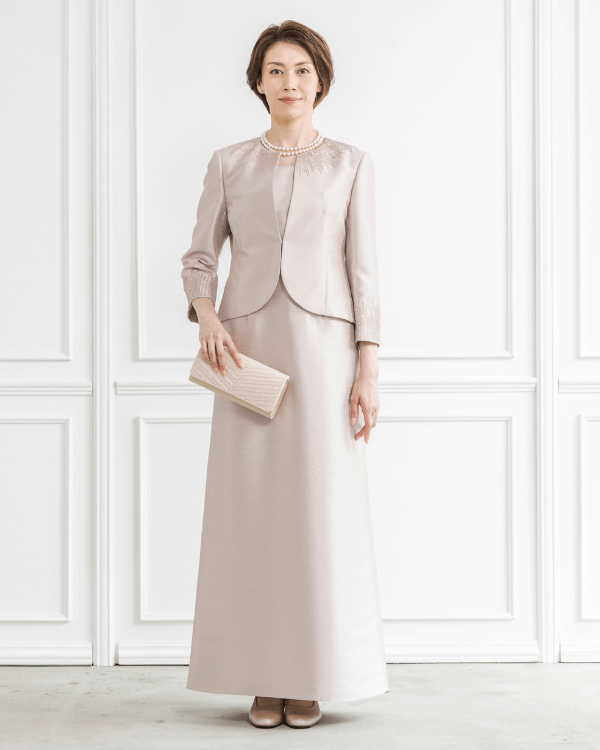 モデル身長：165cm　ヒール高：5cm　着用サイズ：着丈長め9号