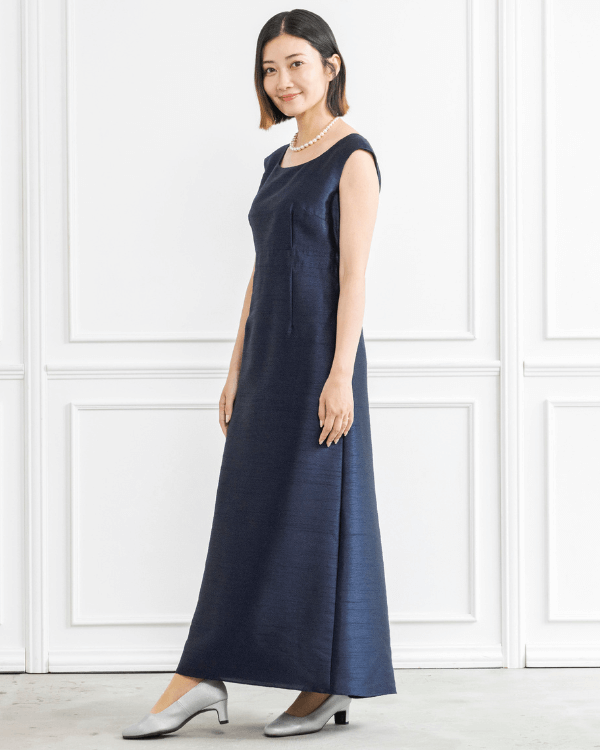 モデル身長：160cm　ヒール高：5cm　着用サイズ：着丈短め9号