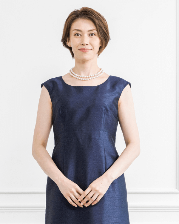 モデル身長：165cm　ヒール高：5cm　着用サイズ：着丈長め9号