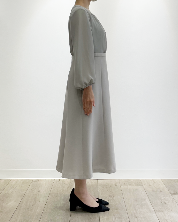 モデル身長：158cm　ヒール高：4.5cm　着用サイズ：9号
