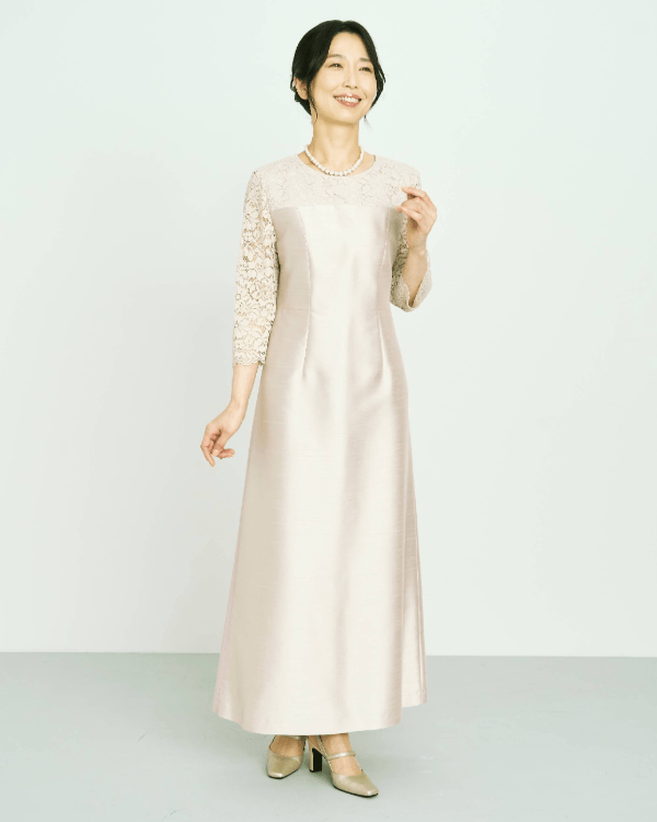 モデル身長：162cm　ヒール高：8cm　着用サイズ：9号