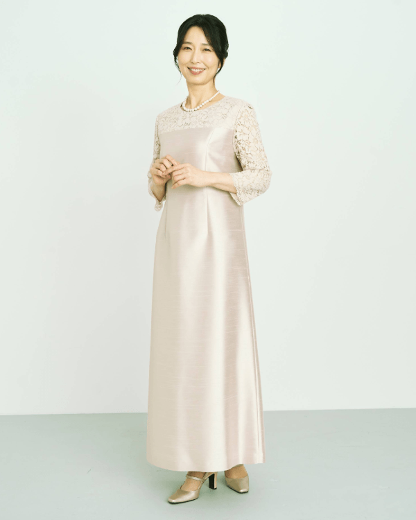 モデル身長：162cm　ヒール高：8cm　着用サイズ：9号