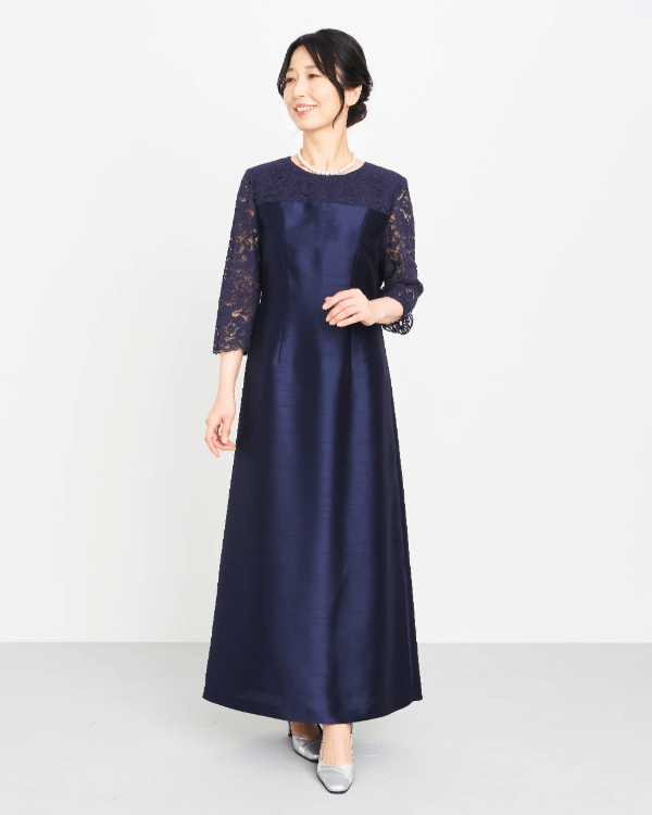 モデル身長：162cm　ヒール高：8cm　着用サイズ：9号