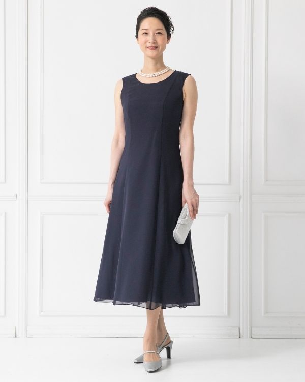 値下げ【7〜11号】ネイビー系フリルドレス 値下げ【7〜11号】ネイビー系フリルドレス 赤＆黒のフリルドレス（7-