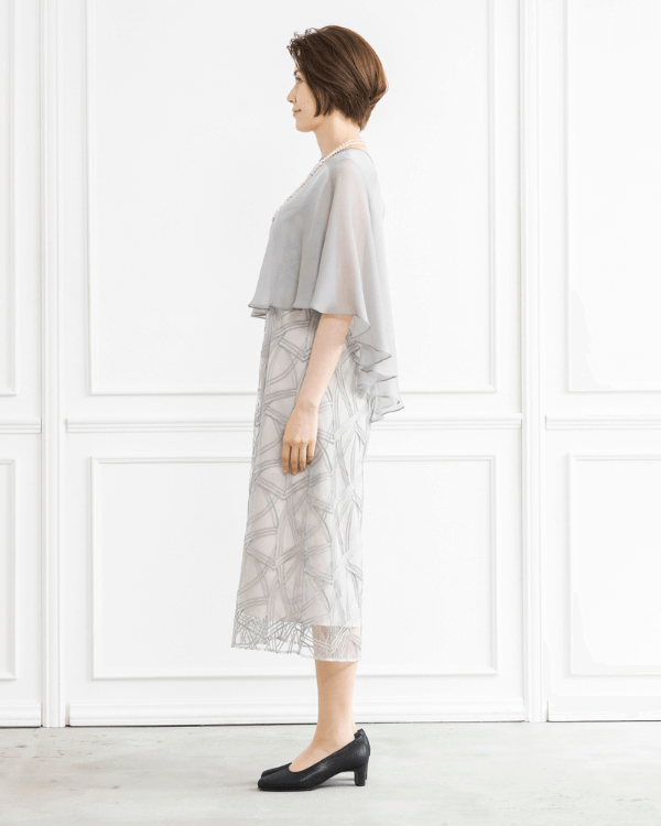 モデル身長：165cm　ヒール高：5cm　着用サイズ：9号